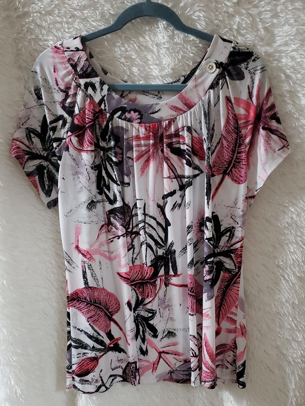 Southern Lady Floral Scoop Neck Short Sleeve Top - Coral, Black, Cream